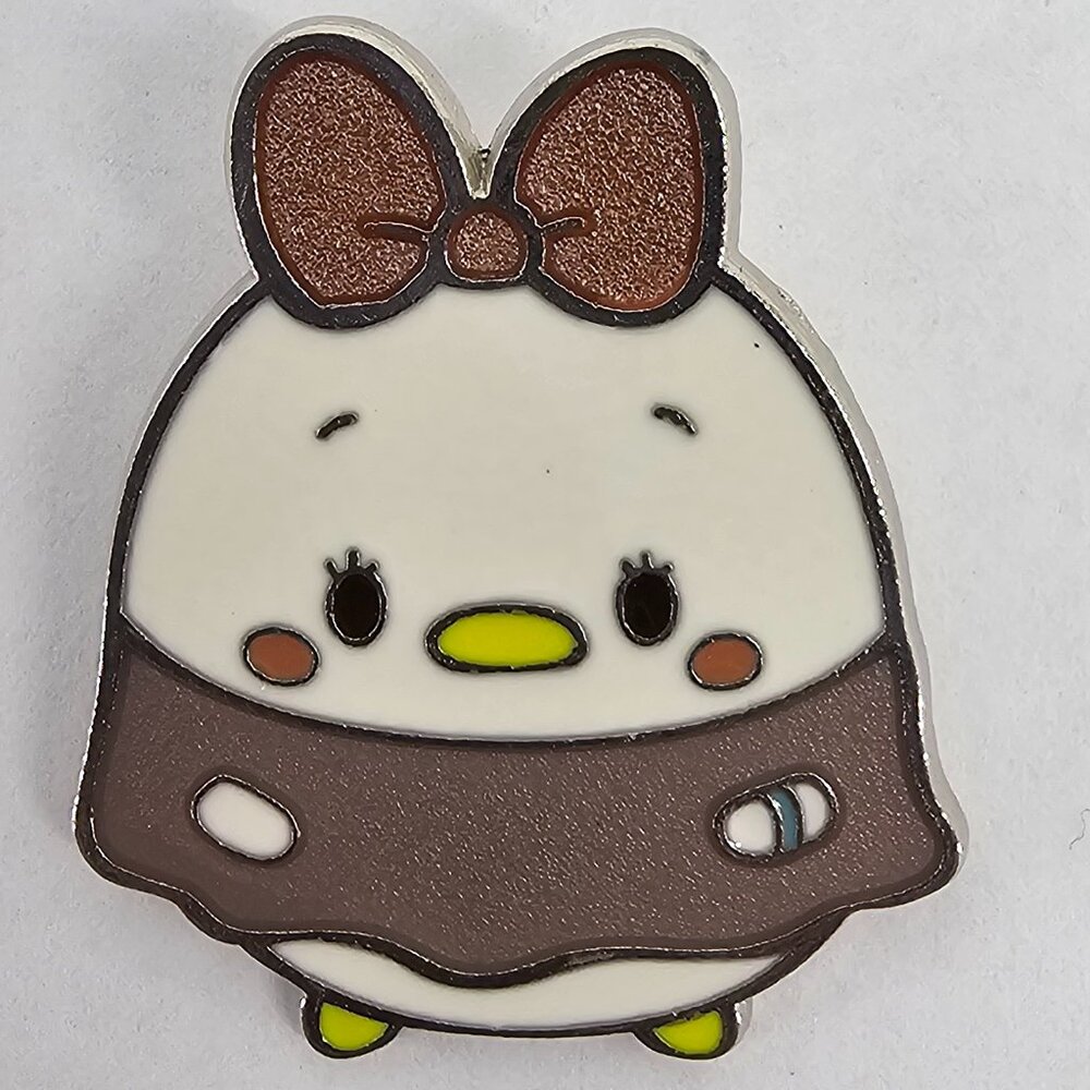 DISNEY Pin Trading ~ Disneyland Hong Kong ~ Ufufy/Daisy Duck ~2017 ~ P02